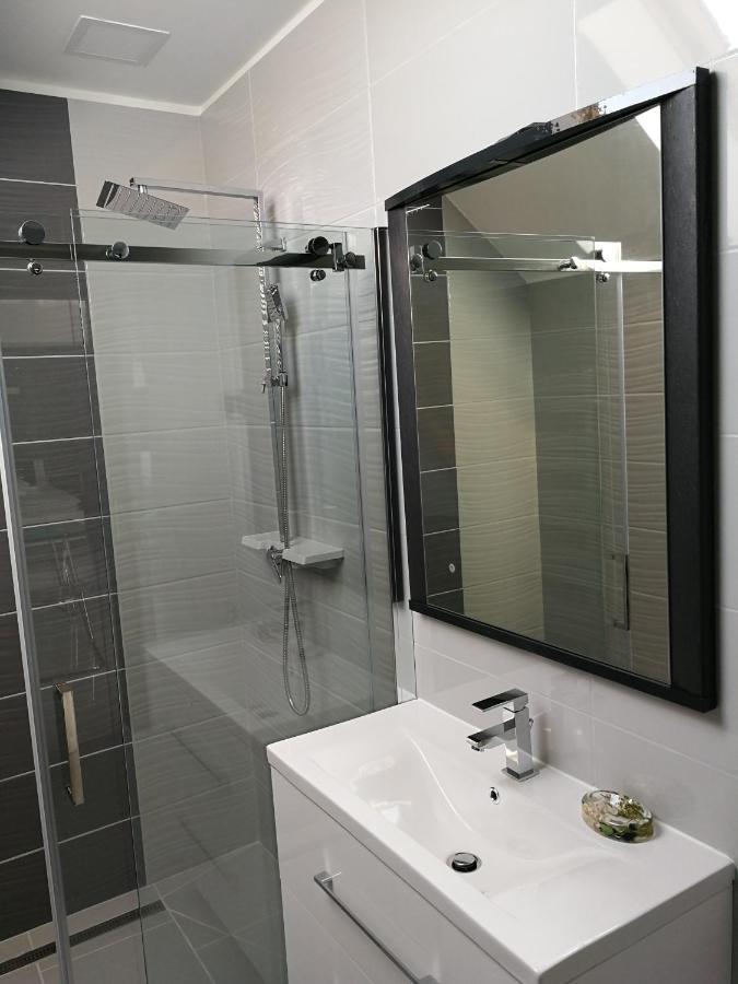 Aqua Solar Apartmanhaz Mişcolţ Exterior foto