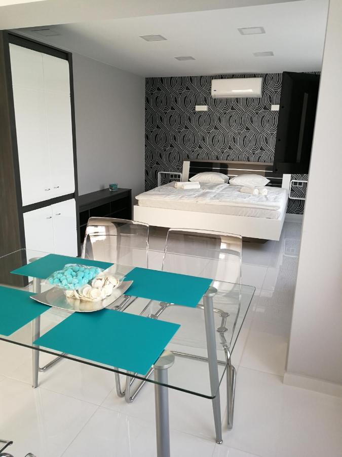Aqua Solar Apartmanhaz Mişcolţ Exterior foto