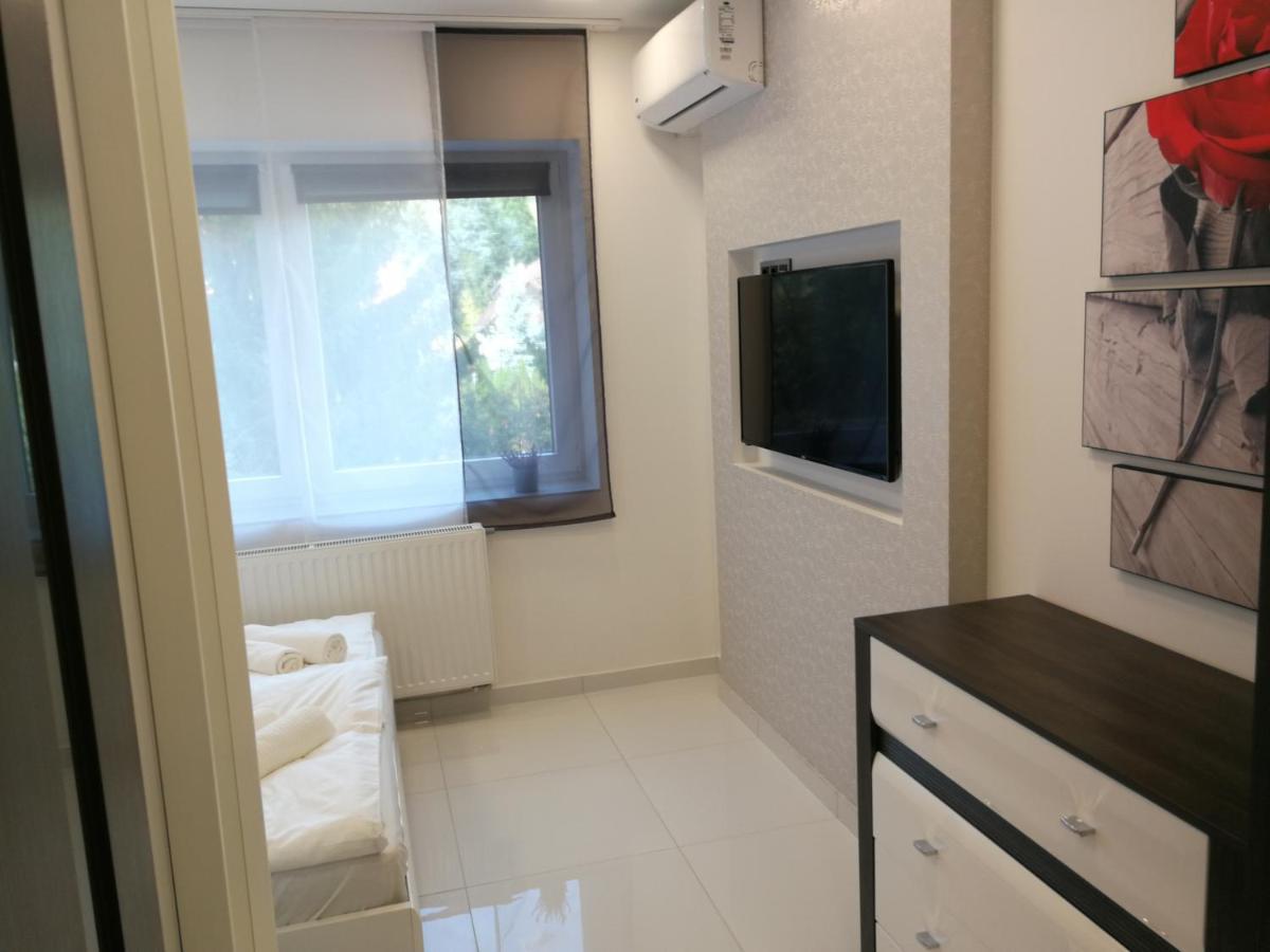 Aqua Solar Apartmanhaz Mişcolţ Exterior foto