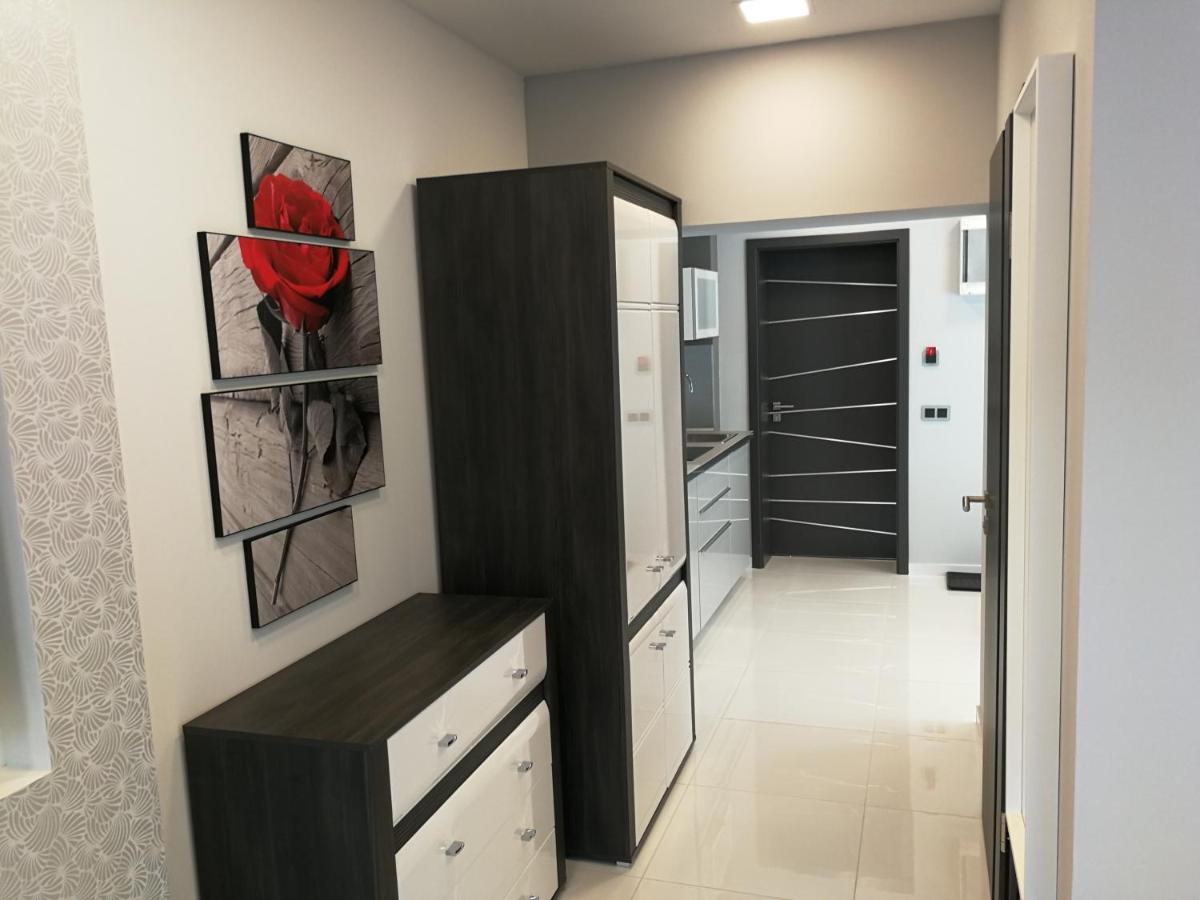 Aqua Solar Apartmanhaz Mişcolţ Exterior foto