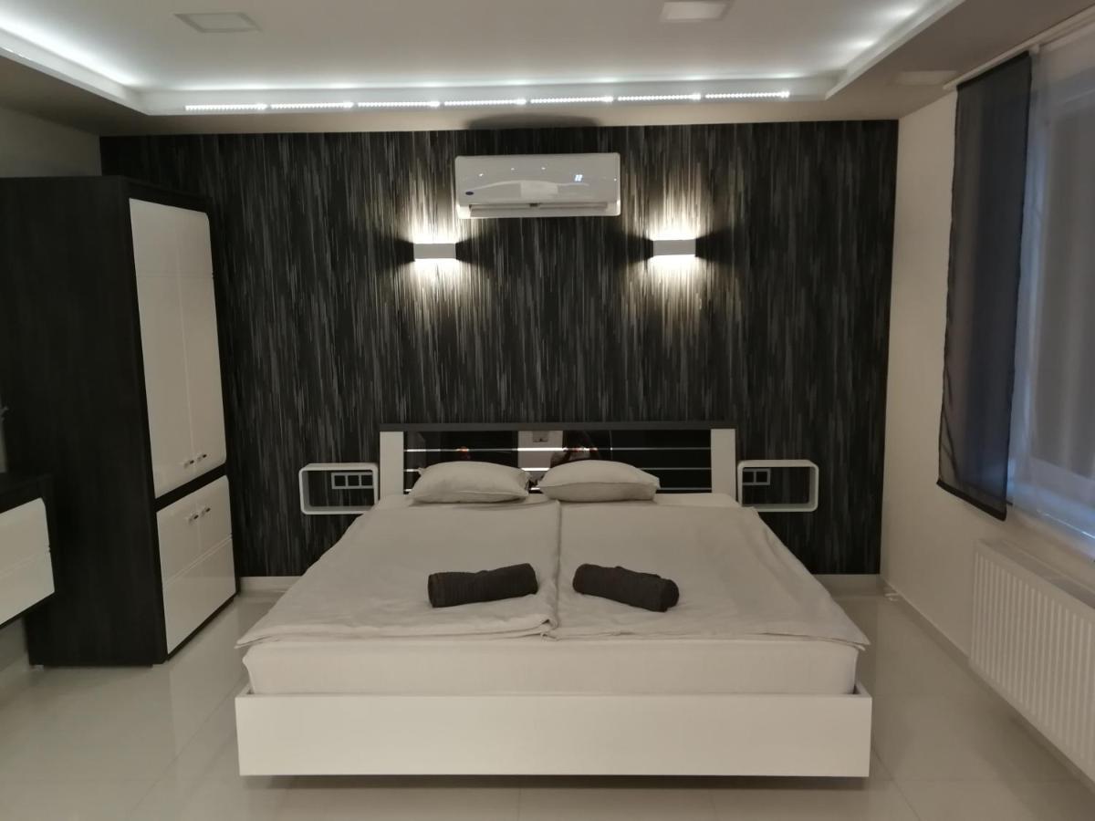 Aqua Solar Apartmanhaz Mişcolţ Exterior foto