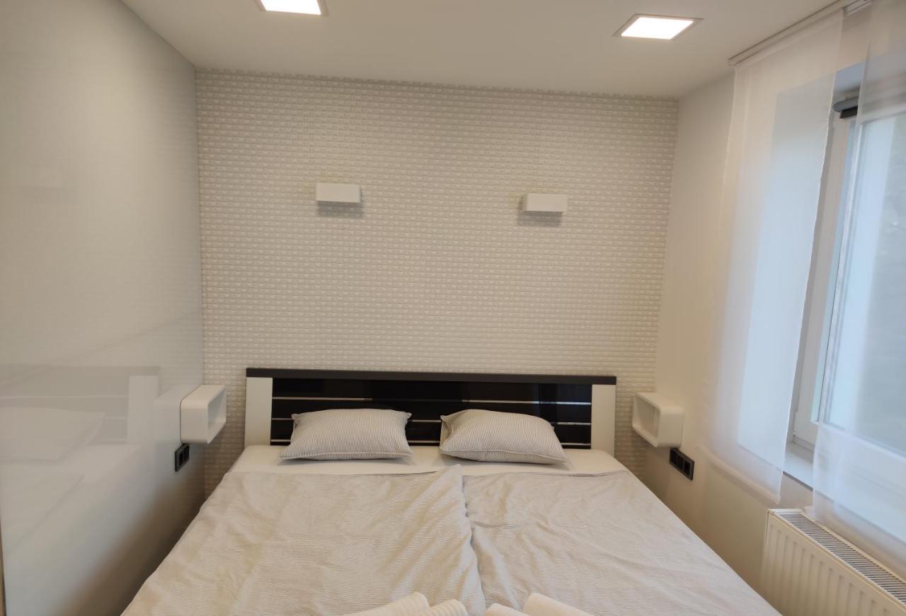 Aqua Solar Apartmanhaz Mişcolţ Exterior foto