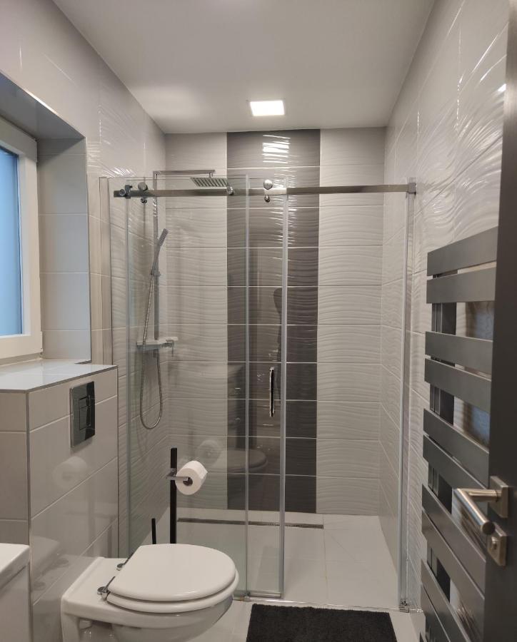 Aqua Solar Apartmanhaz Mişcolţ Exterior foto